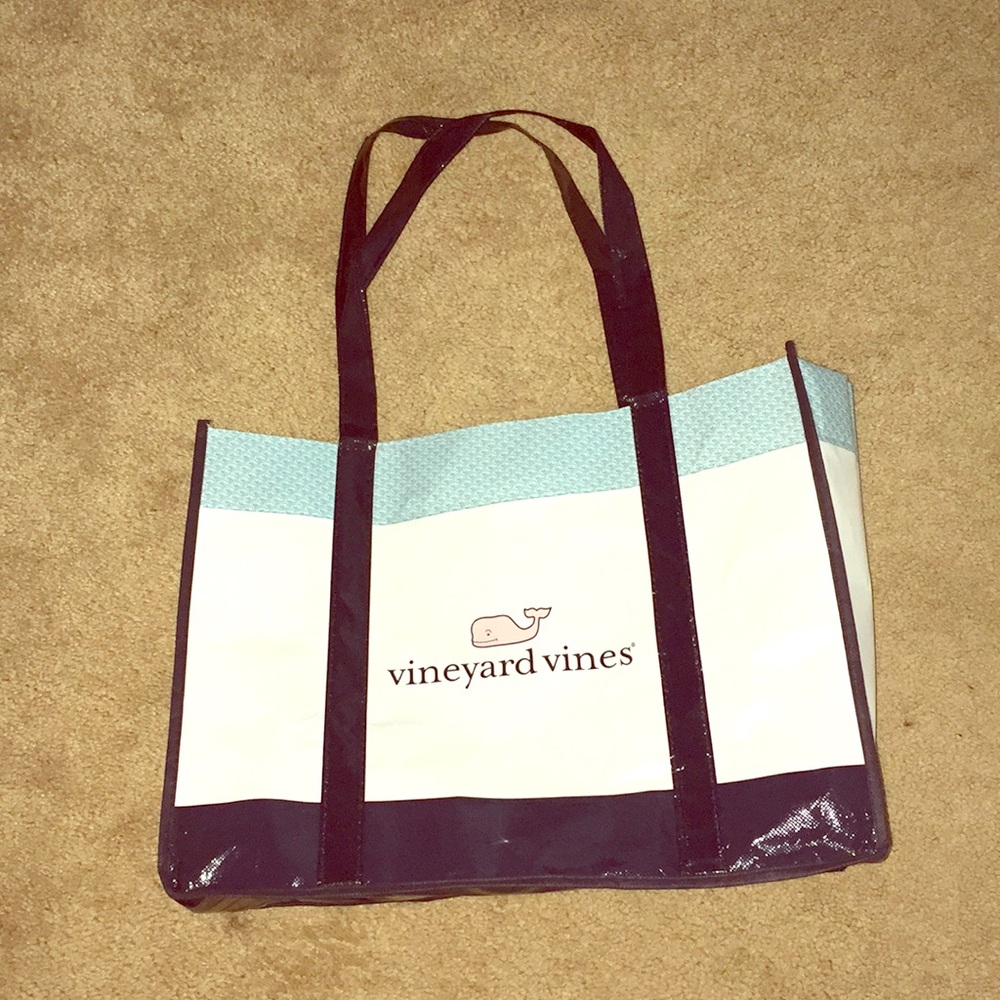 Vineyard vines reusable bag